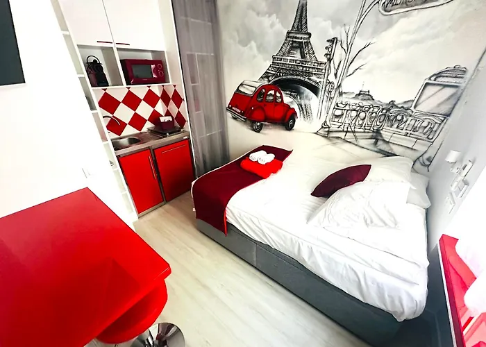 Beatrice Et Emmanuel Meuble Eiffel Aparthotel Paris